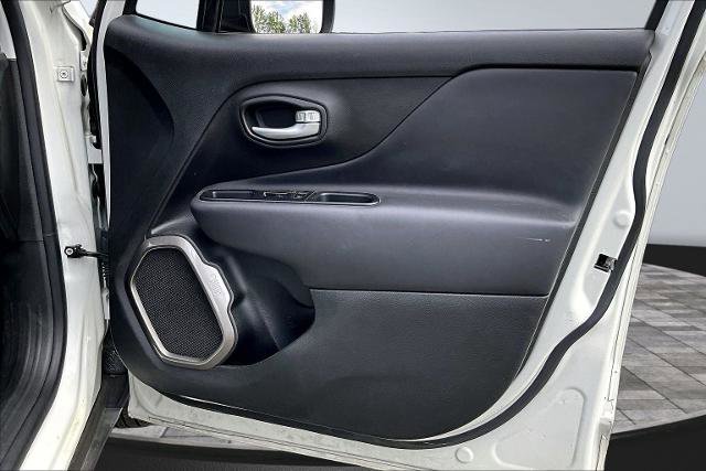Used 2023 Jeep Renegade Latitude AWD/4WD image 24