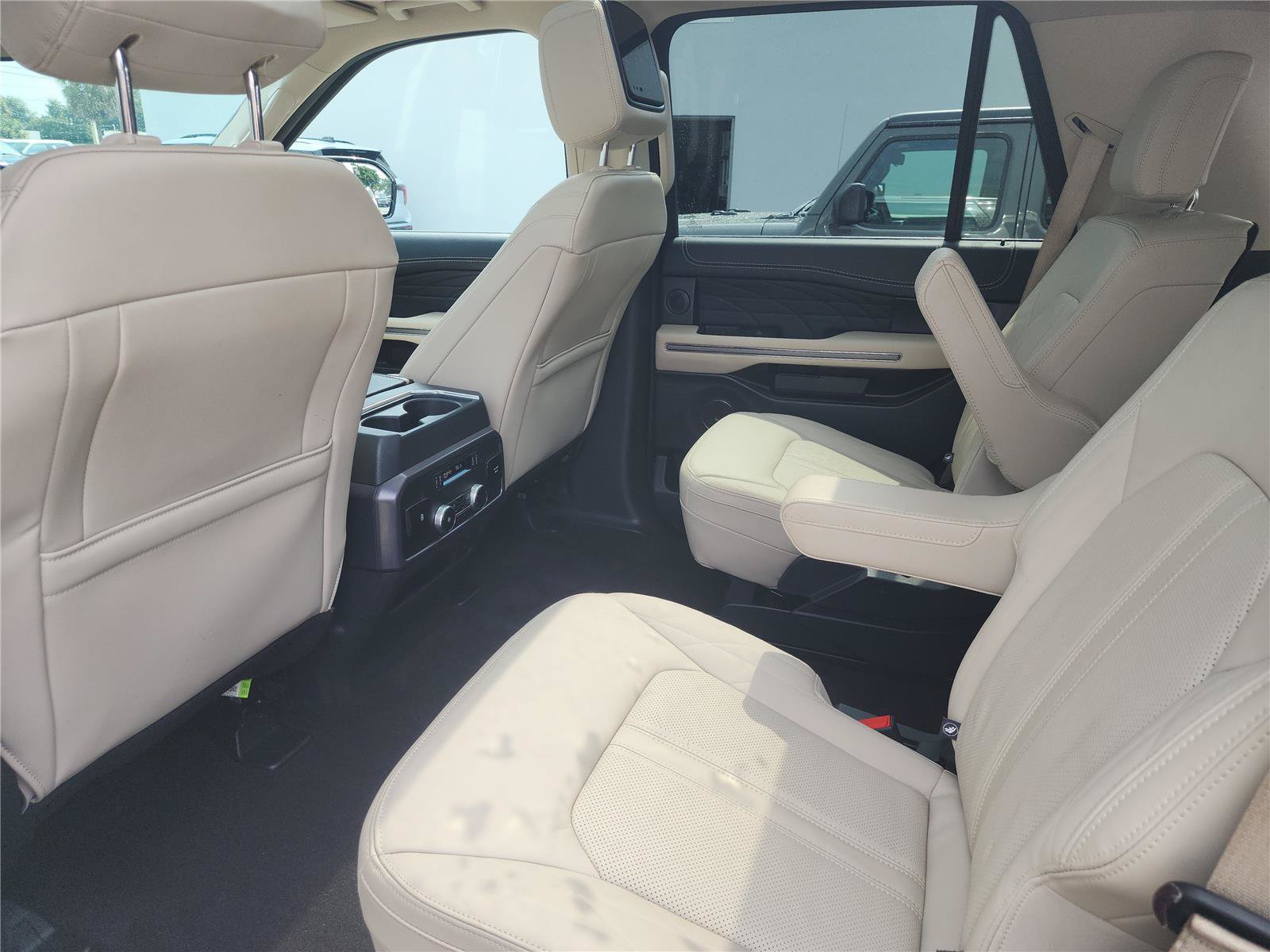 Certified 2023 Ford Expedition Platinum AWD/4WD image 18