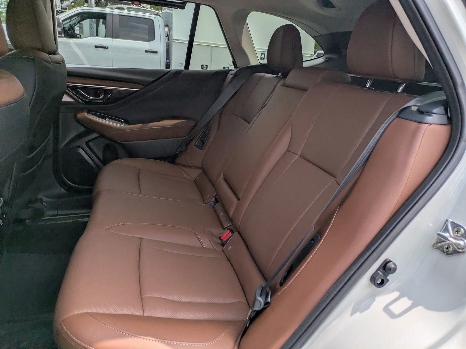 Used 2025 Subaru Outback Touring w/ Popular Package #2 AWD/4WD image 8