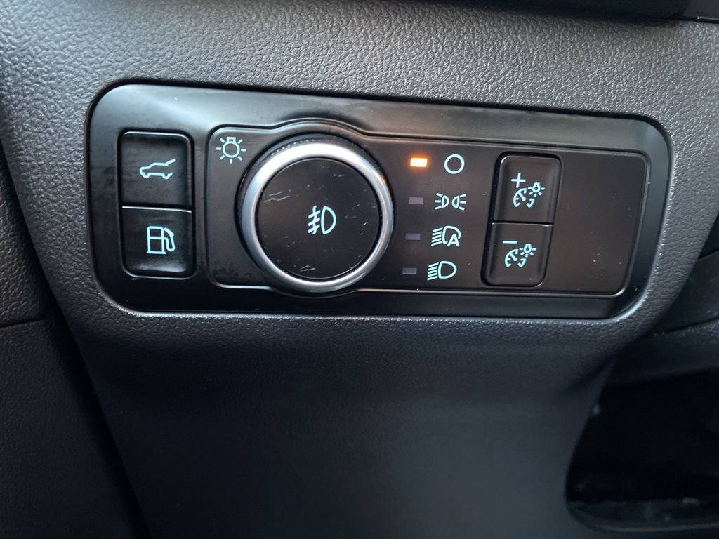 Certified 2025 Ford Escape ST-Line Elite w/ Premium Technology Package image 33