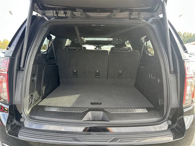 Used 2023 Chevrolet Suburban RST w/ Sport Performance Package image 45