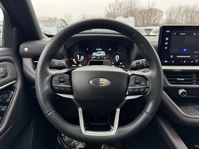 Certified 2025 Ford Explorer Platinum w/ Ultimate Package image 30