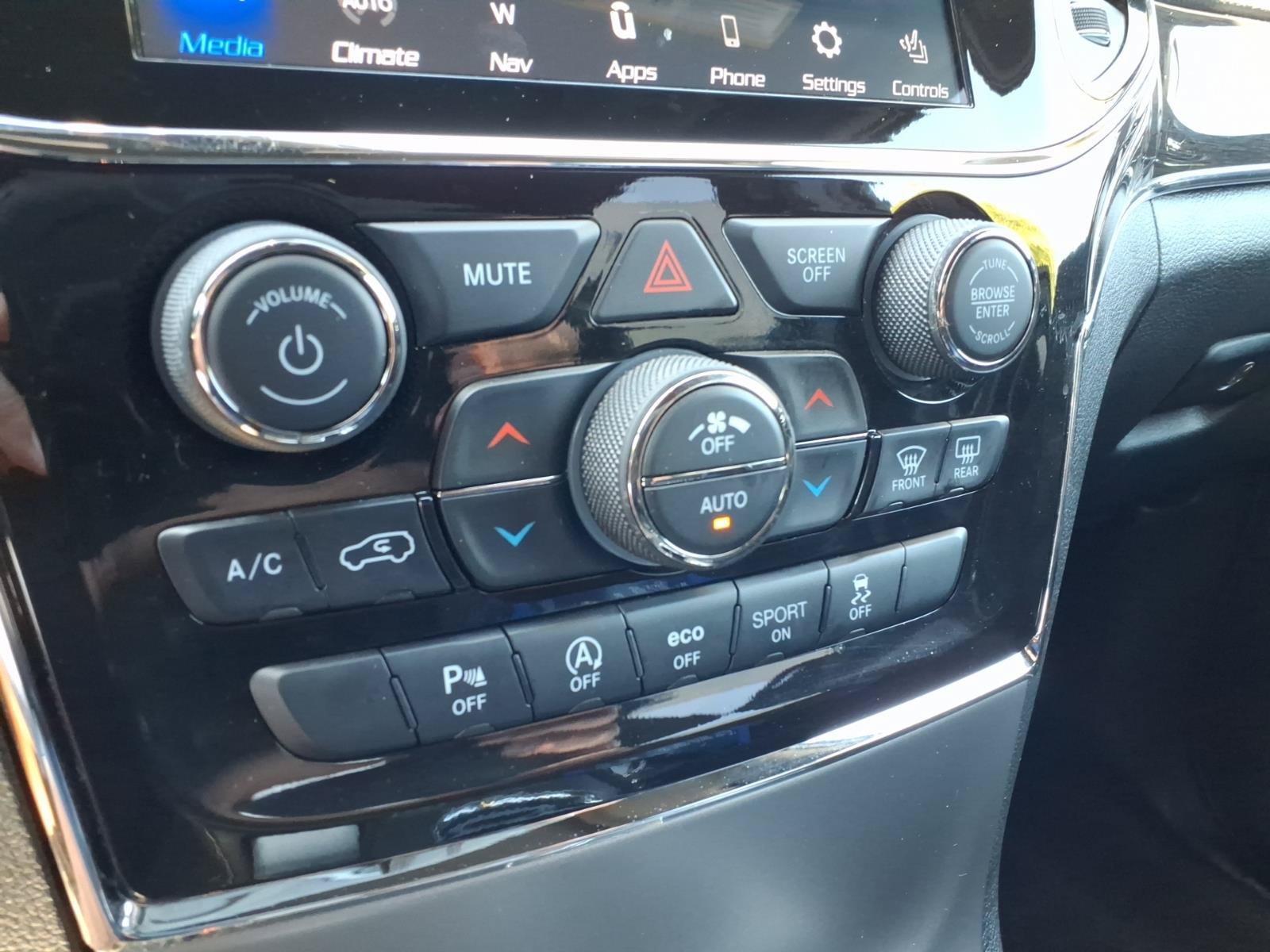 Used 2021 Jeep Grand Cherokee Trailhawk AWD/4WD image 19