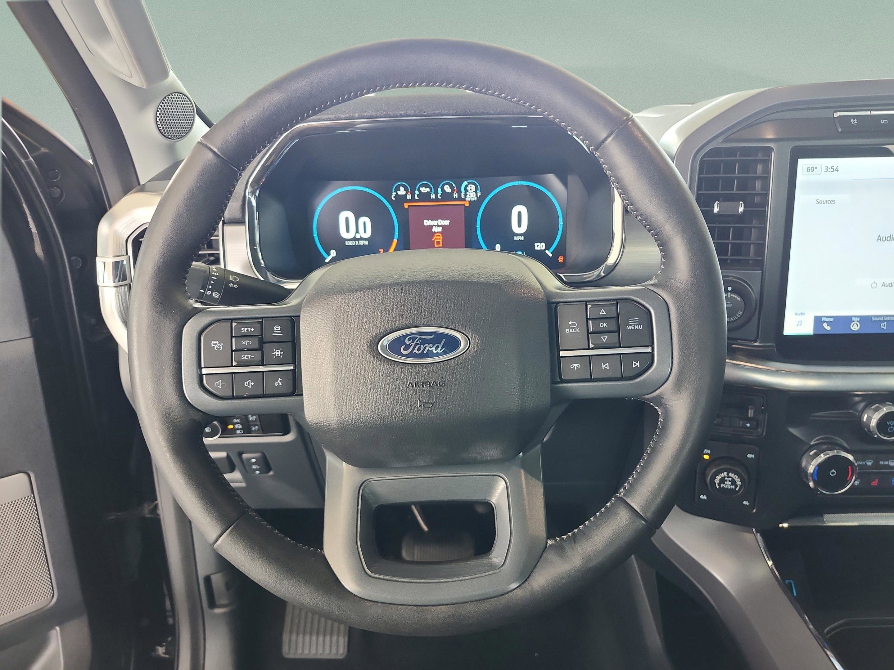 Certified 2023 Ford F150 Lariat w/ Trailer Tow Package AWD/4WD image 9