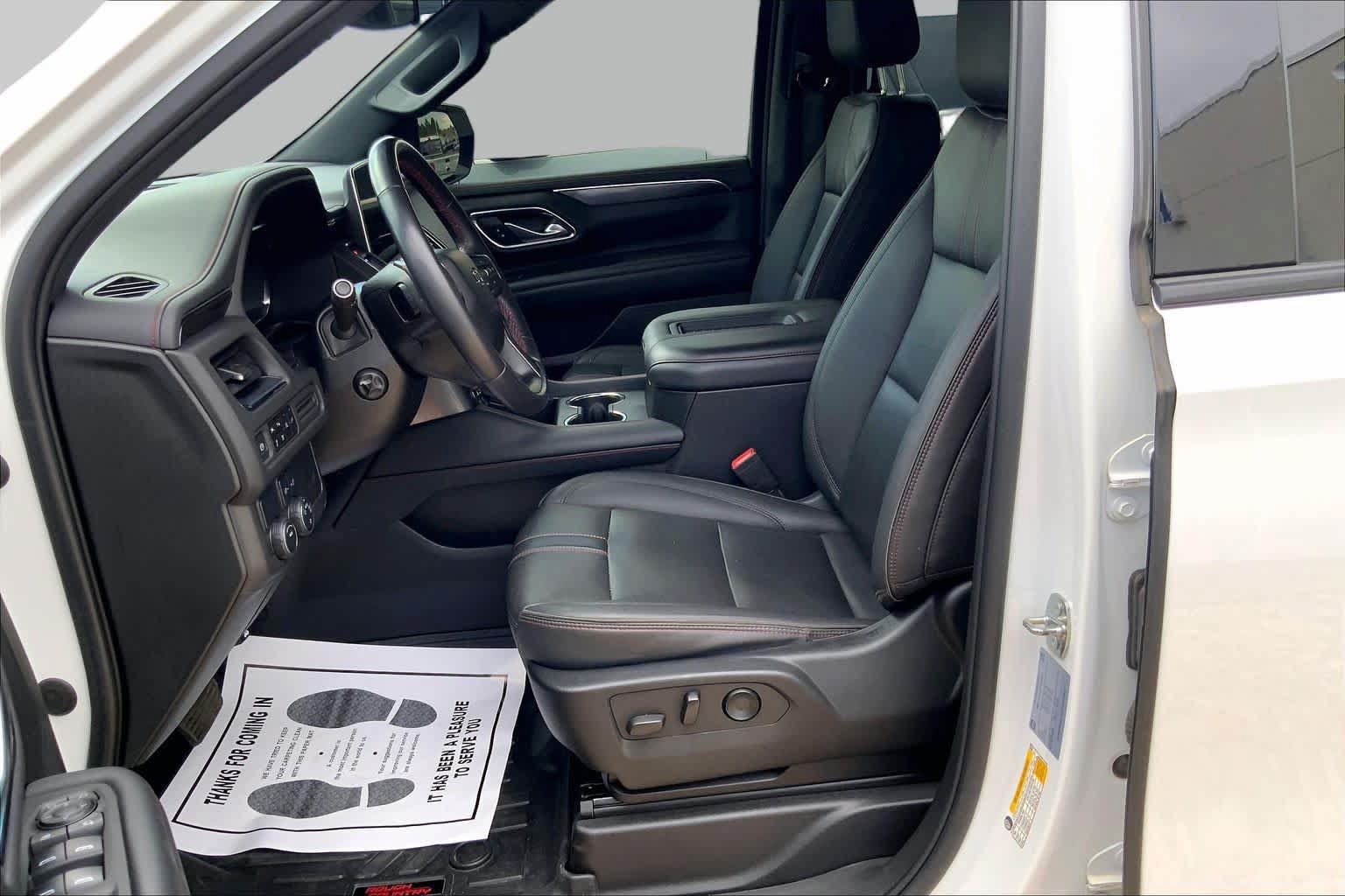 Used 2022 Chevrolet Tahoe RST w/ Luxury Package RWD image 8