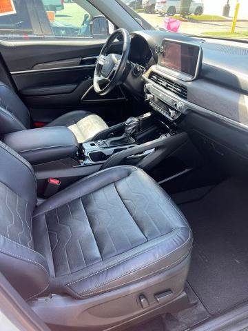 Used 2022 Kia Telluride SX w/ SX Prestige Package AWD/4WD image 6
