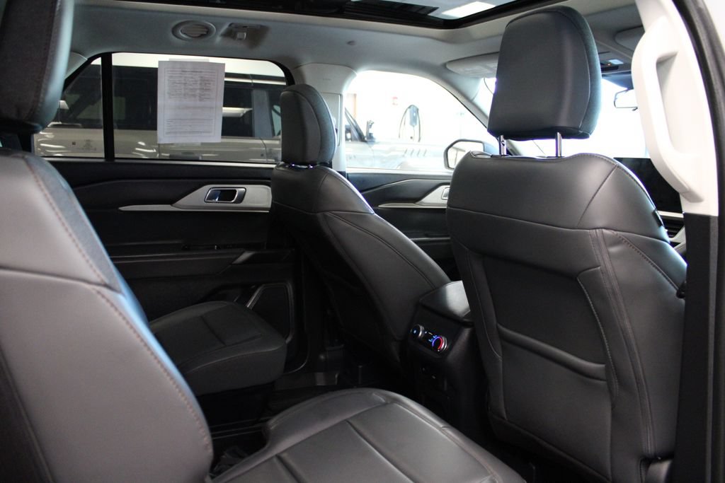 Certified 2025 Ford Explorer Active w/ Active Comfort Package AWD/4WD image 42