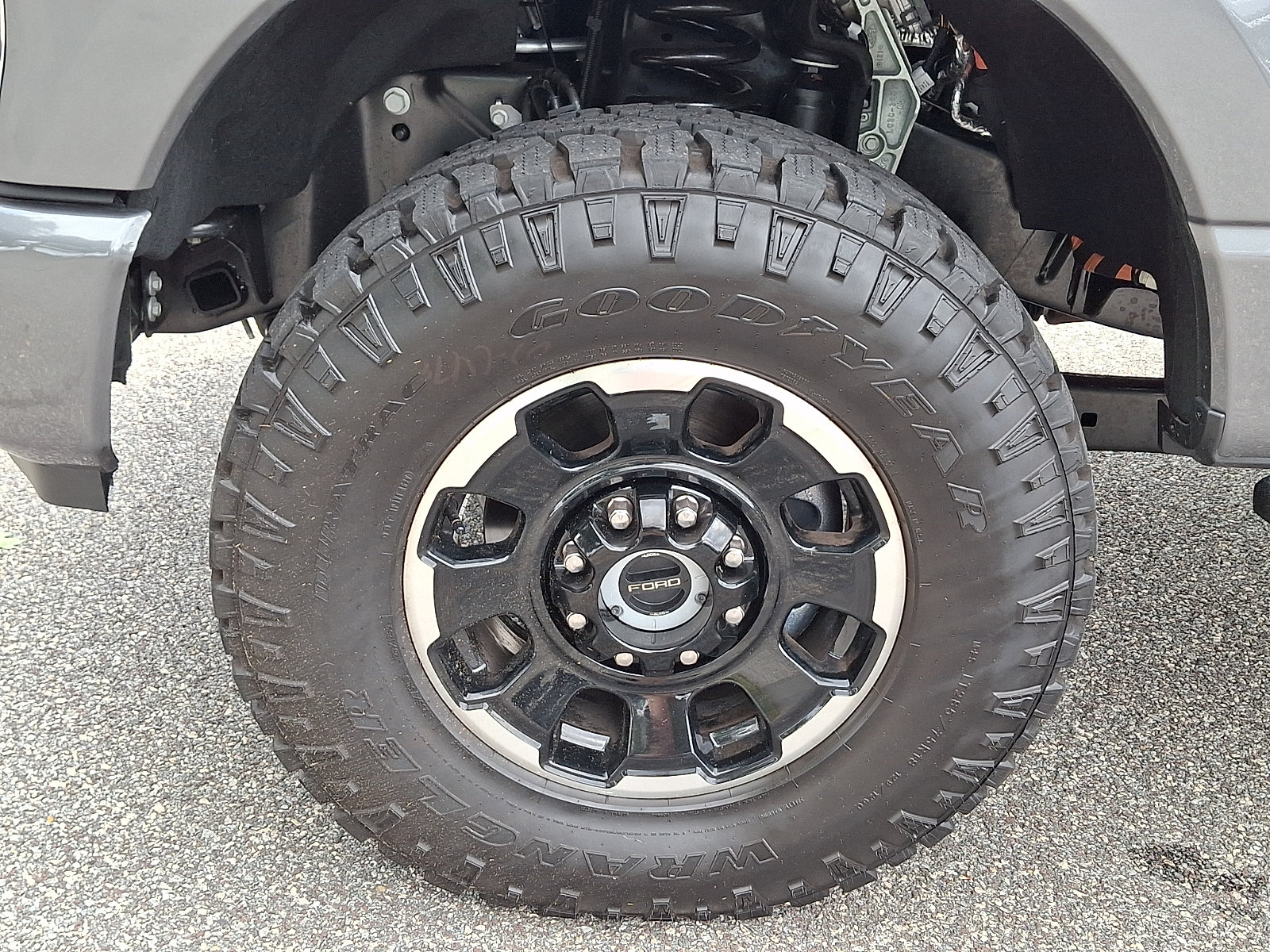 Certified 2026 Ford F250 Lariat w/ Tremor Off-Road Package AWD/4WD image 28