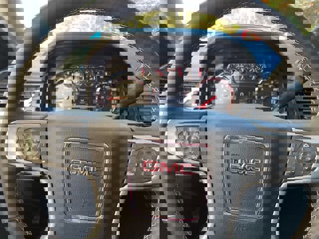 Used 2016 GMC Yukon SLT w/ Premium Edition image 24