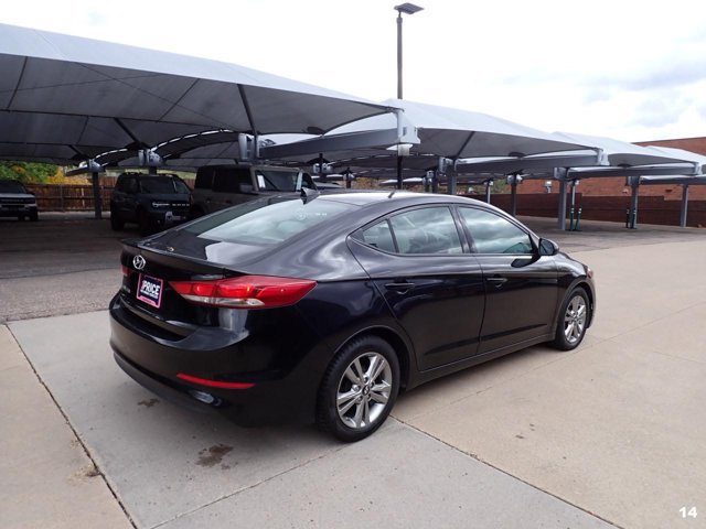 Used 2017 Hyundai Elantra SE w/ SE A/T Tech Package 03 FWD image 4
