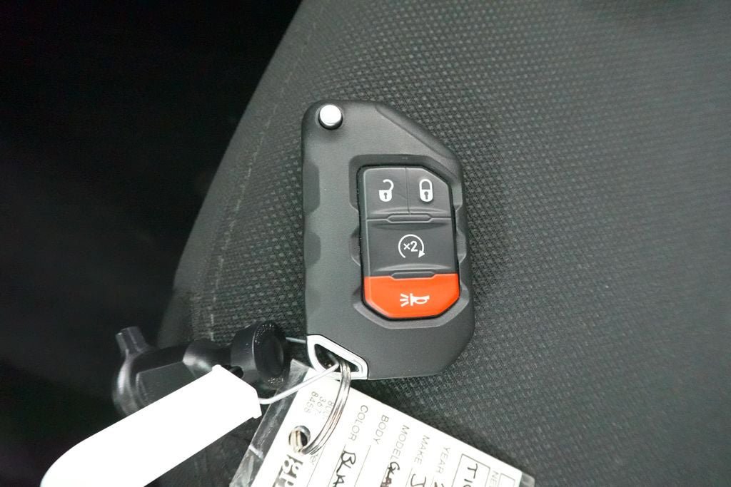 Used 2022 Jeep Gladiator Sport AWD/4WD image 24