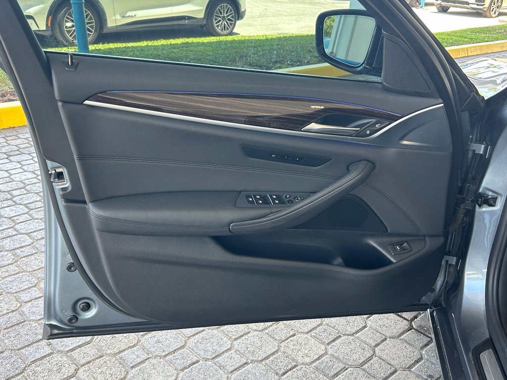 Used 2020 BMW 530i w/ Convenience Package RWD image 36