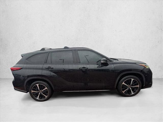Used 2021 Toyota Highlander XSE AWD/4WD video 4