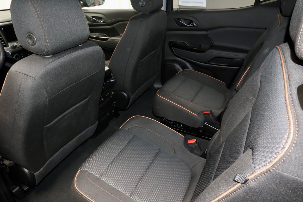 Used 2023 GMC Acadia AT4 image 22