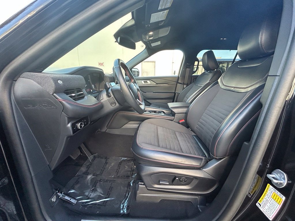 Certified 2025 Ford Explorer ST-Line w/ Premium Package RWD image 11