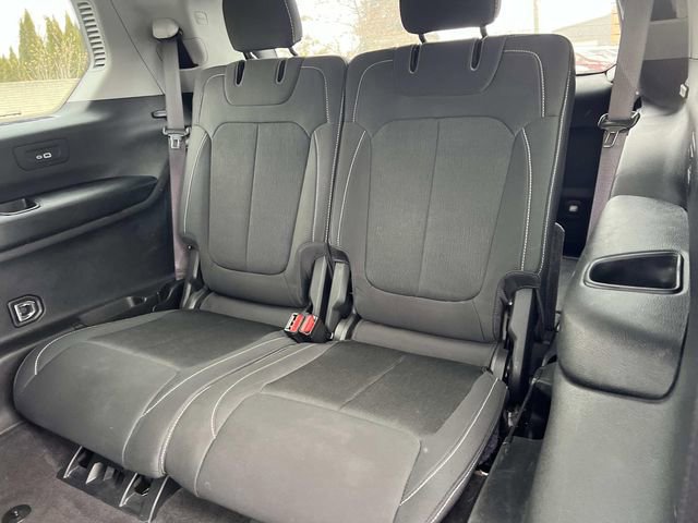 Used 2022 Jeep Grand Cherokee L Laredo w/ Luxury Tech Group I image 15