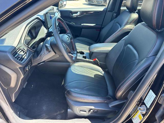 Certified 2025 Ford Escape ST-Line Elite w/ Premium Technology Package AWD/4WD image 9