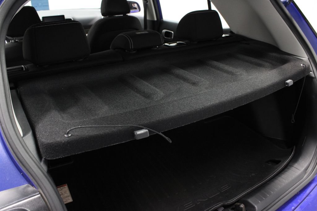 Used 2024 Hyundai Venue SEL FWD image 12