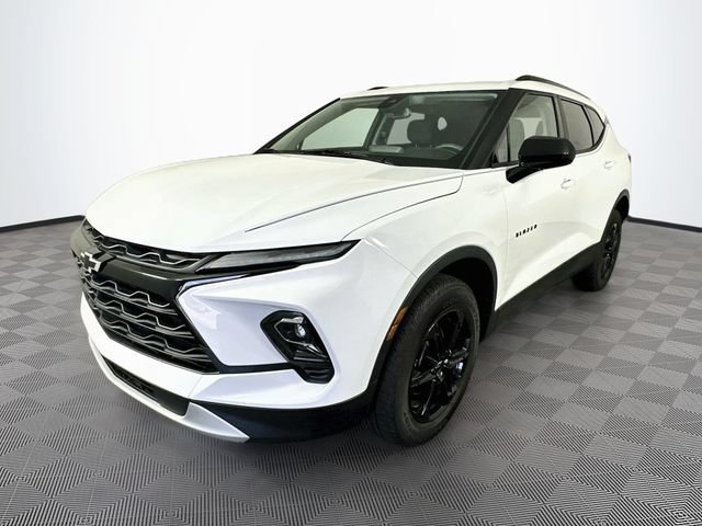 Used 2025 Chevrolet Blazer LT w/ Convenience Package FWD image 7