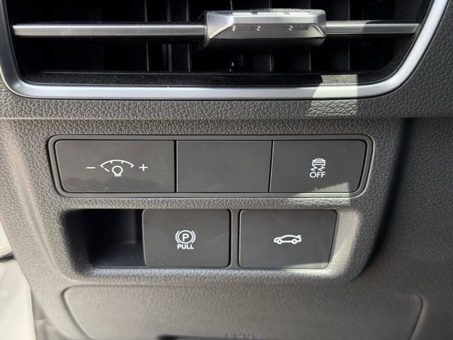 Used 2025 Hyundai Sonata SEL FWD image 24