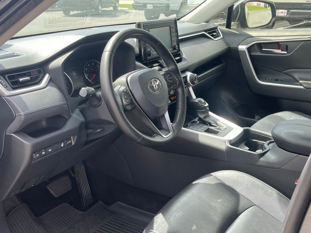 Used 2019 Toyota RAV4 XLE Premium w/ Cold Weather Package AWD/4WD image 25