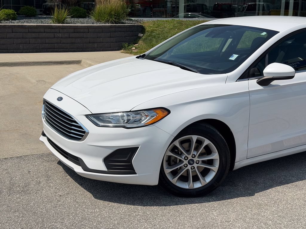 Certified 2020 Ford Fusion SE FWD image 2