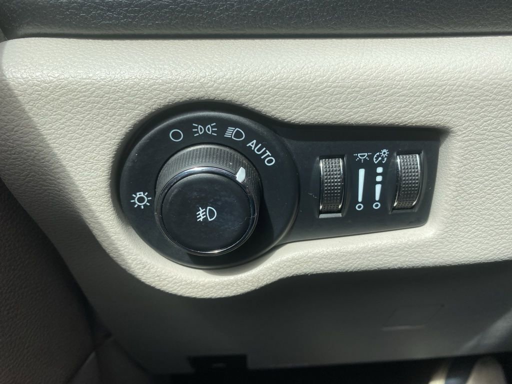 Used 2022 Chrysler Pacifica Limited image 33