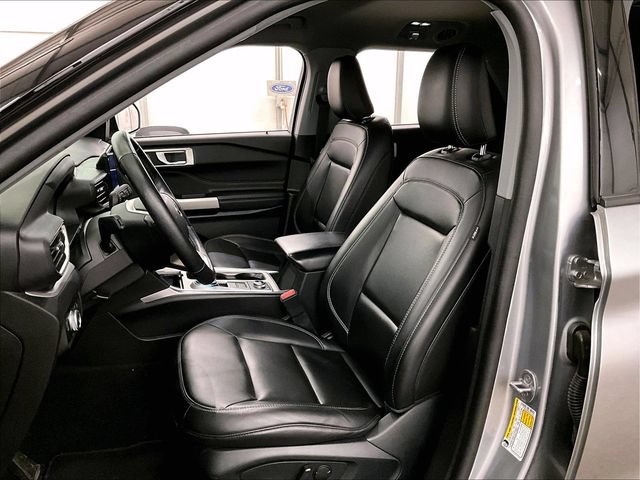 Certified 2023 Ford Explorer XLT w/ Equipment Group 202A AWD/4WD image 24