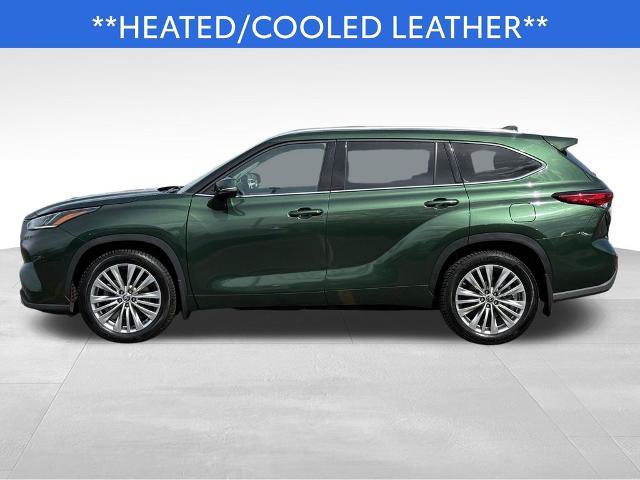 Used 2023 Toyota Highlander Platinum AWD/4WD image 3