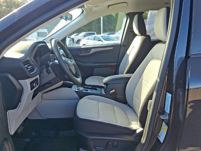 Certified 2023 Ford Escape Active AWD/4WD image 17