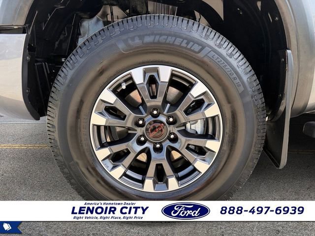 Used 2023 Nissan Titan PRO-4X w/ Pro-4x Convenience Package image 9