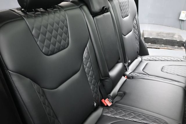 Certified 2024 Ford Edge Titanium AWD/4WD image 25