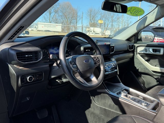 Certified 2024 Ford Explorer Limited AWD/4WD image 13