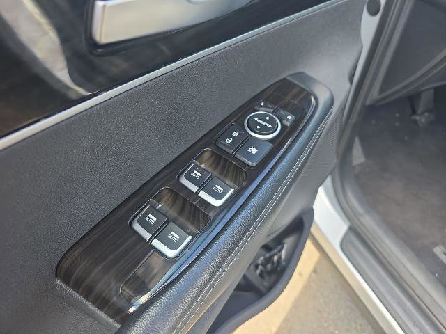 Used 2019 Kia Sorento EX image 12
