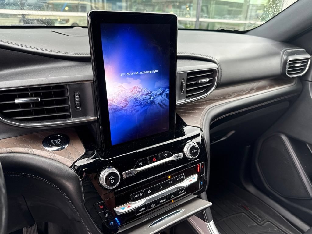 Certified 2023 Ford Explorer Platinum w/ Premium Technology Package AWD/4WD image 19