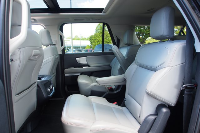 Certified 2025 Ford Expedition Max Active RWD image 23