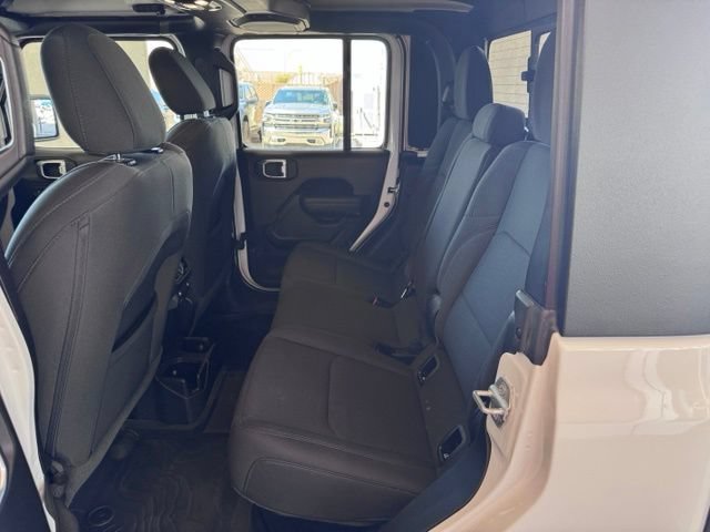 Used 2022 Jeep Gladiator Sport AWD/4WD image 9