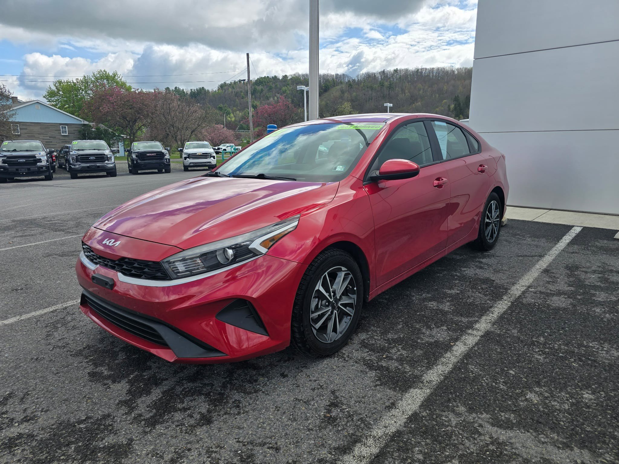 Used 2023 Kia Forte LXS FWD image 7