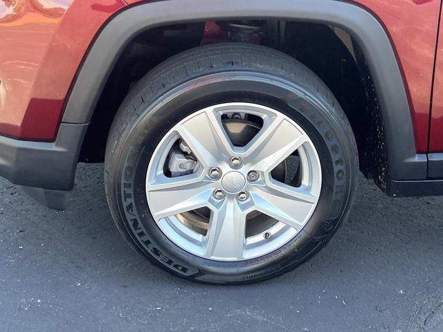 Used 2022 Jeep Compass Latitude w/ Convenience Group AWD/4WD image 9