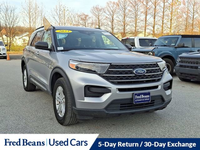 Certified 2023 Ford Explorer XLT w/ Class IV Trailer Tow Package image 2