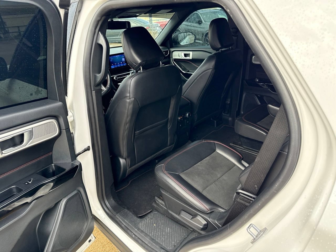 Certified 2023 Ford Explorer ST-Line w/ Class IV Trailer Tow Package RWD image 6