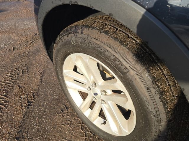 Certified 2017 Ford Explorer XLT w/ Equipment Group 202A image 7