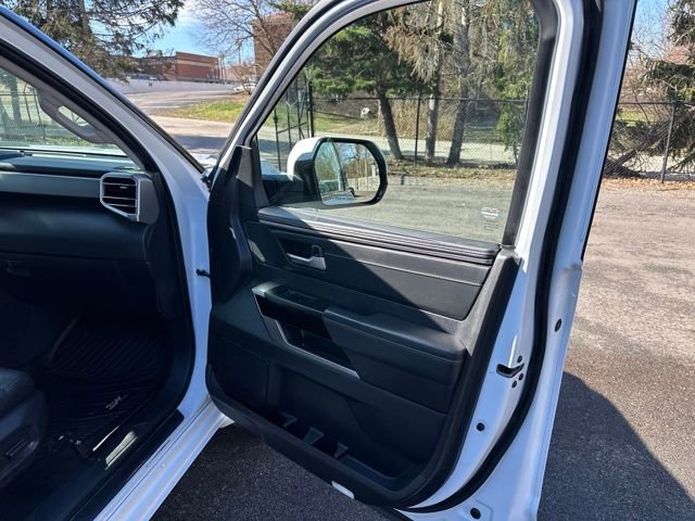 Used 2023 Toyota Tundra Limited AWD/4WD image 15