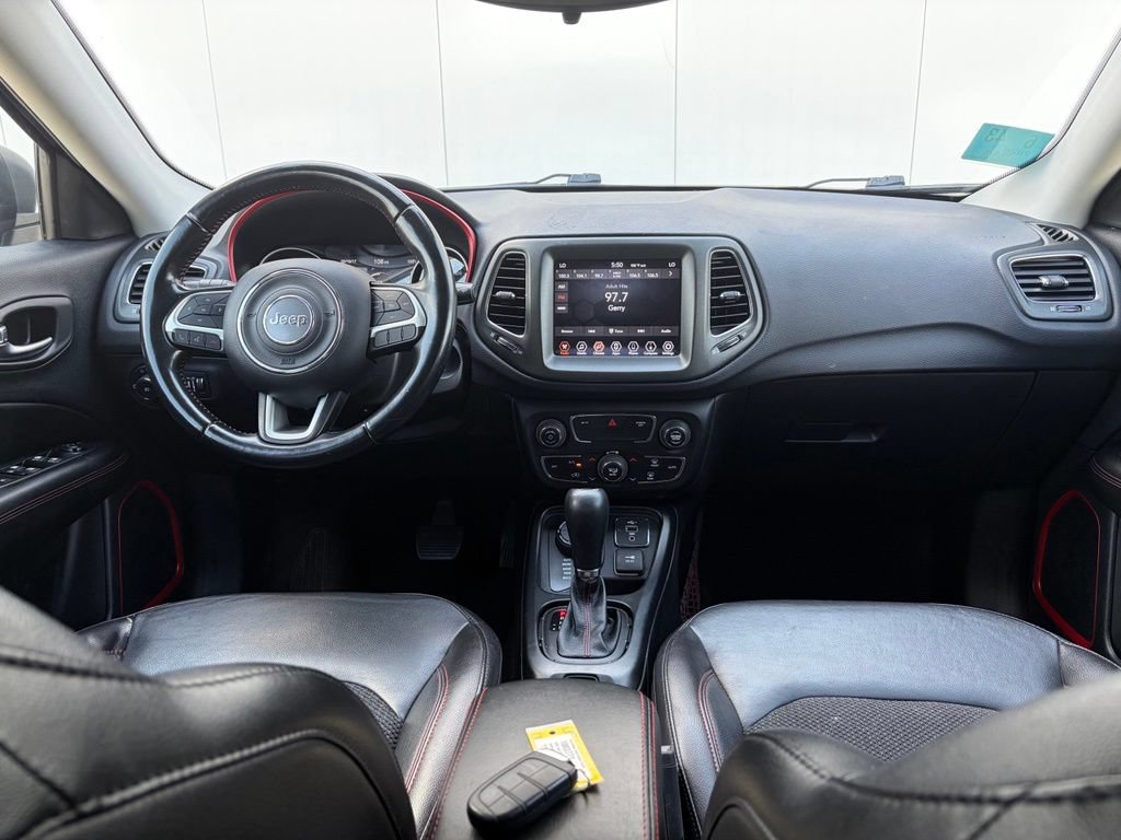 Used 2020 Jeep Compass Trailhawk AWD/4WD image 32