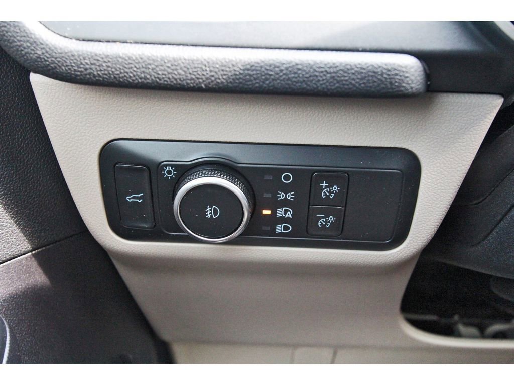 Certified 2022 Ford Escape SEL FWD image 18