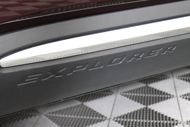 Certified 2022 Ford Explorer Limited AWD/4WD image 21