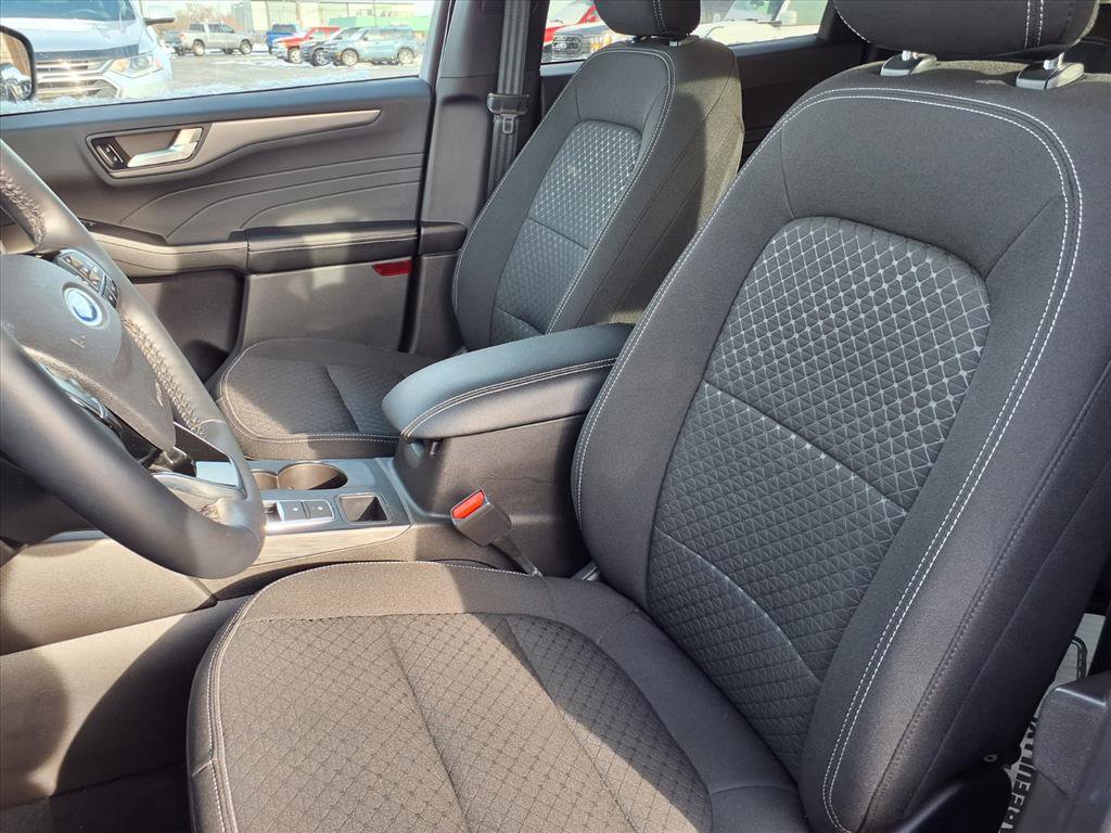 Certified 2023 Ford Escape Active w/ Tech Pack #2 image 3
