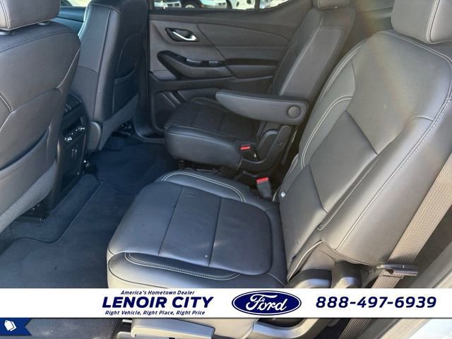Used 2023 Chevrolet Traverse LT image 11