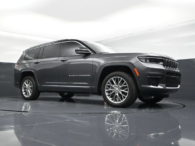 Used 2025 Jeep Grand Cherokee L Summit AWD/4WD image 28