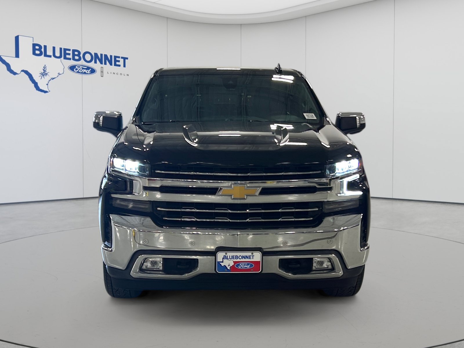 Used 2020 Chevrolet Silverado 1500 LTZ w/ LTZ Texas Edition RWD image 2